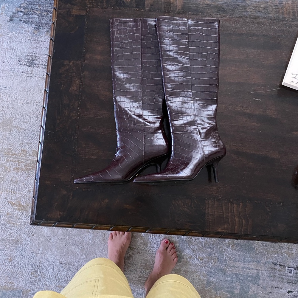 Zara burgundy Croc-Embossed kitten  Heeled Boots